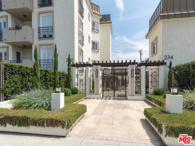 Photo - 230 S Hamilton Dr Unit 211