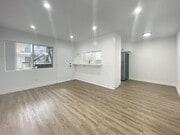 Photo - Upgraded 1 Bedroom In Torrance with Parkin... Apartment Unit B
