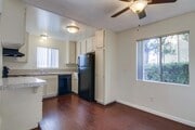 Photo - 3 Bed/ 2 Bath Clairemont Mesa Apartment Unit 6120