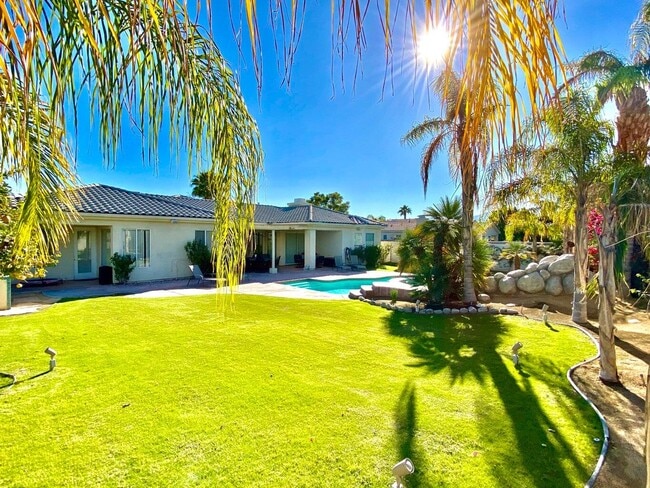Building Photo - 5 Victoria Falls Dr