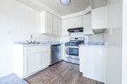 Photo - Granada Apartments