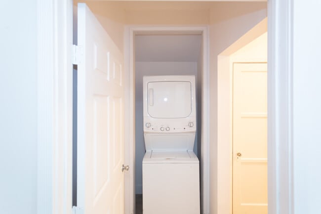 Photo - 1344-1350 N Alta Vista Blvd