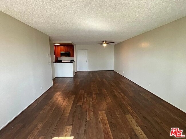 Photo - 7777 W 91st St Unit E2143