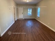 Photo - 304 W 2nd St