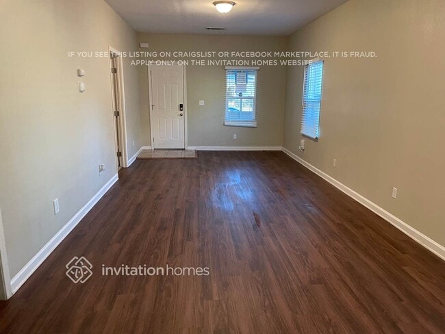 Photo - 304 W 2nd St