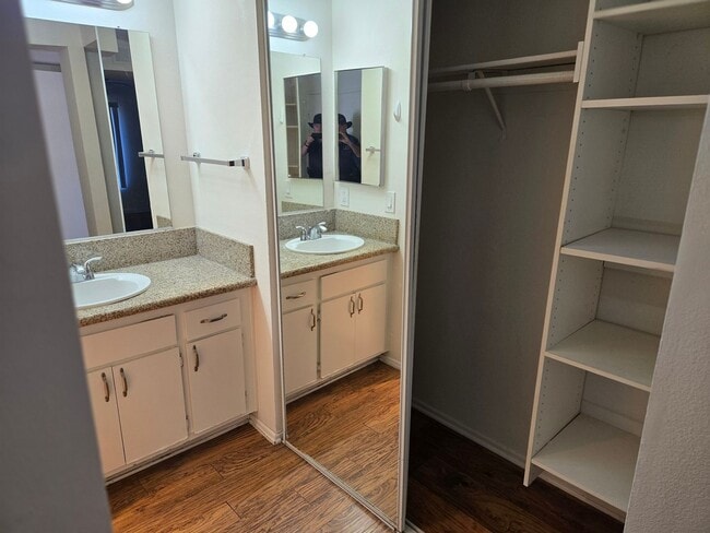 Photo - Lovely Ground Level 1 Bedroom 1 Bathroom In Irvine