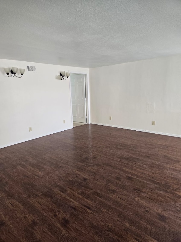 Photo - 471 E Nugent St