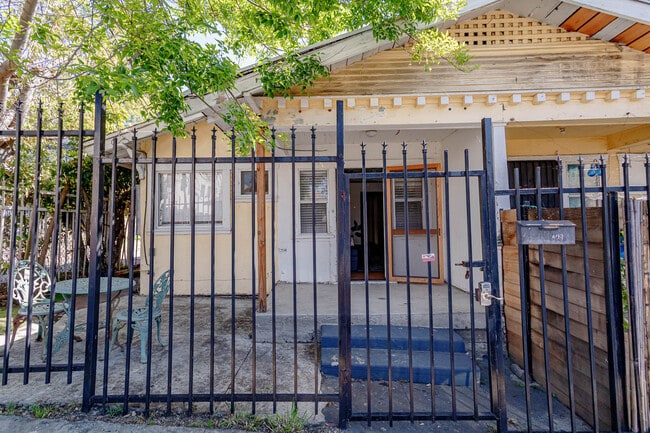 Photo - 318 Firmin St