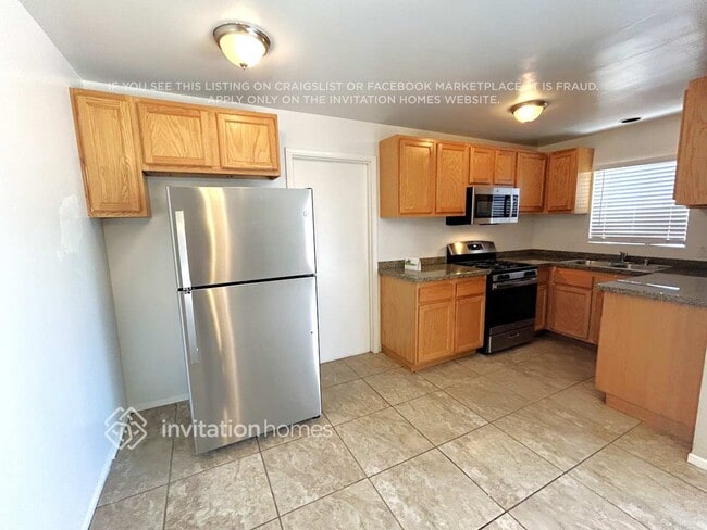 Photo - 18637 Covello St