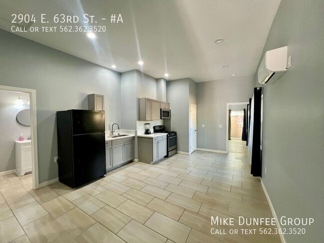 Building Photo - 2904 E 63rd St Unit #A