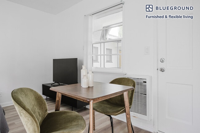 Photo - 944 Tiverton Ave Unit FL1-ID1278