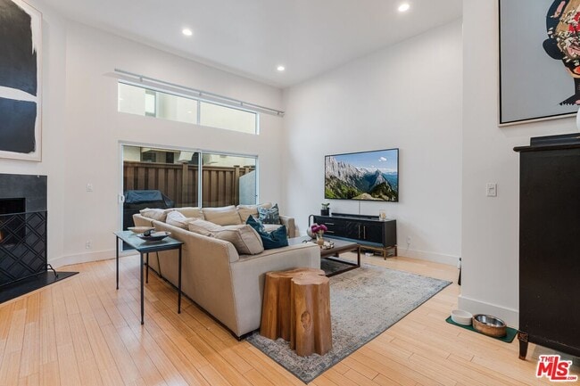 Photo - 940 14th St Unit E