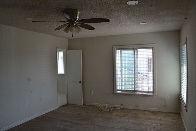 Photo - Central Homes Unit 10644 A