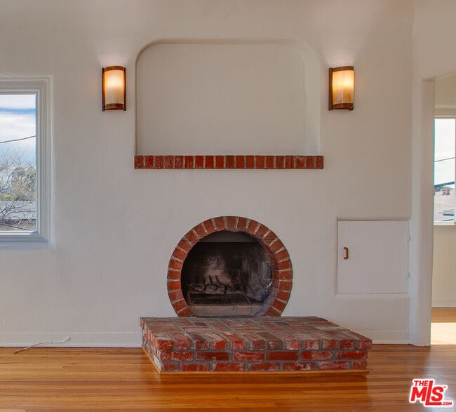 Photo - 2534 7th St Unit 4