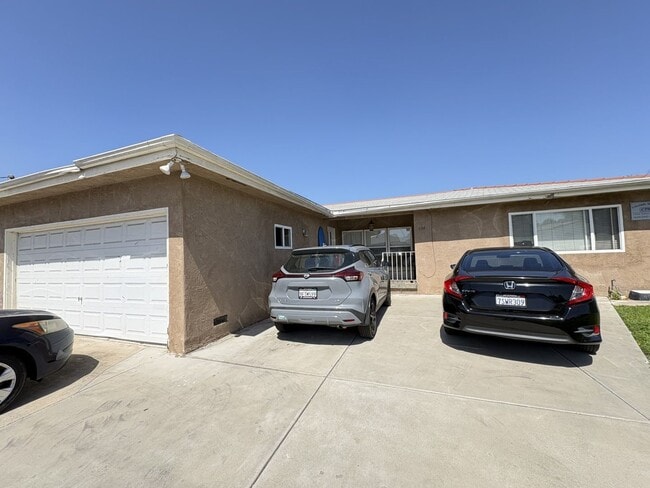 Building Photo - Spacious 5BR Home Just Steps from SDSU – Available August 2026