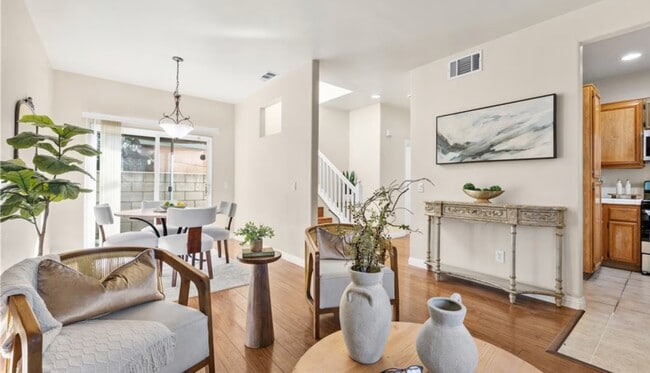 Photo - 7050 Dinwiddie St