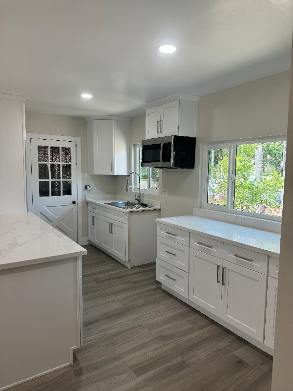 Photo - 14670 Harding St Unit Main