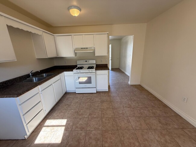 Photo - 0223 Unit #A