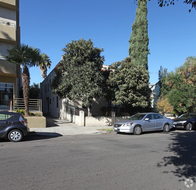 Primary Photo - 1815 Mariposa Ave