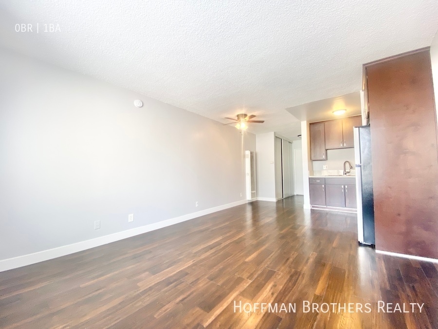 Photo - 1911 W 2nd St Unit 4