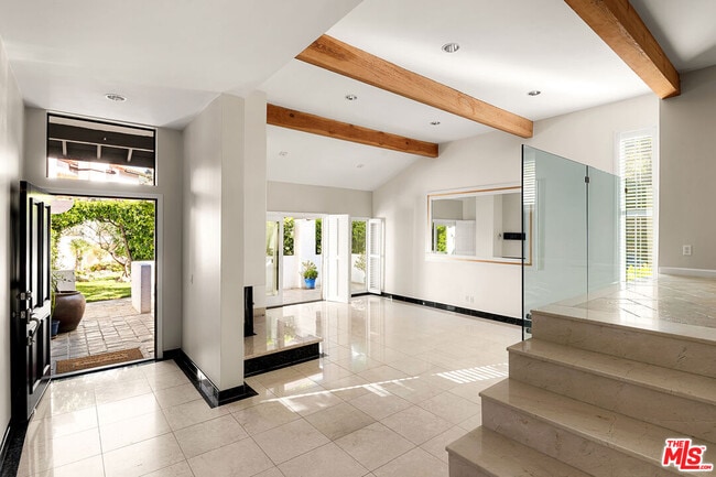 Photo - 1561 Michael Ln