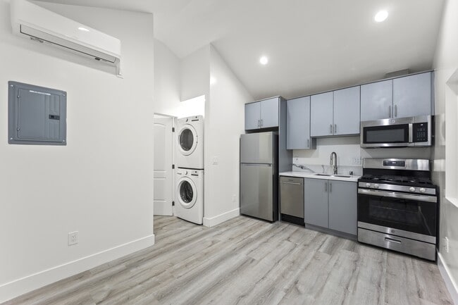 Photo - 1327 23rd St Unit E