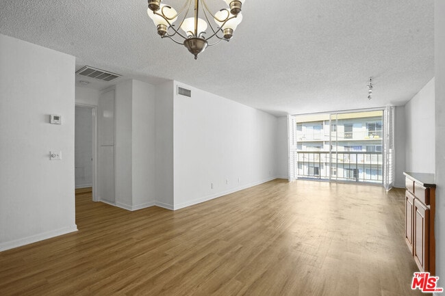 Building Photo - 10751 Wilshire Blvd Unit PH 6 Rental