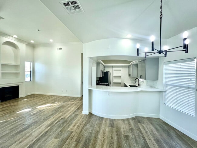 Photo - 4623 Willis Ave Unit 305