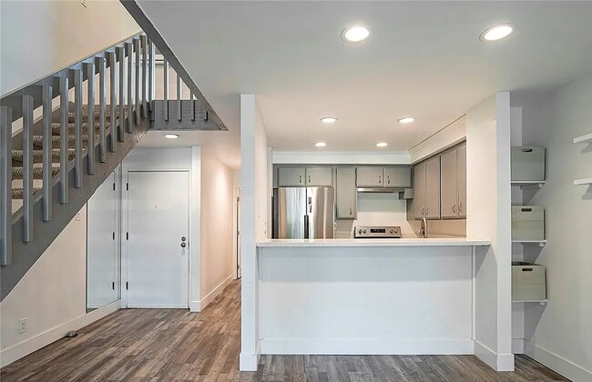 Photo - Well-Appointed Unit with Quality Finishes