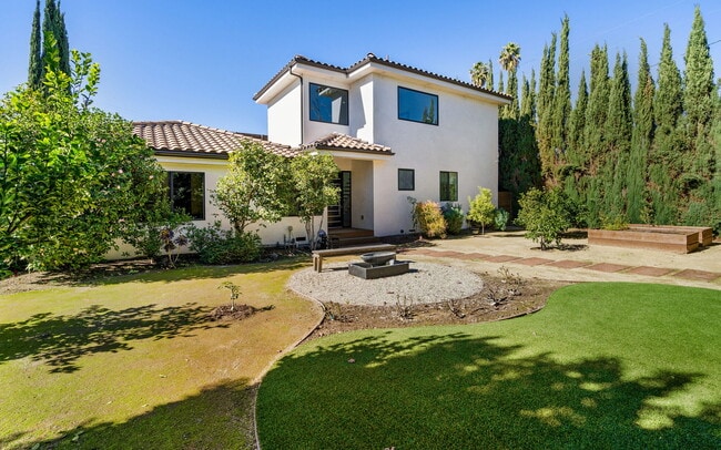 Photo - 5541 Matilija Ave