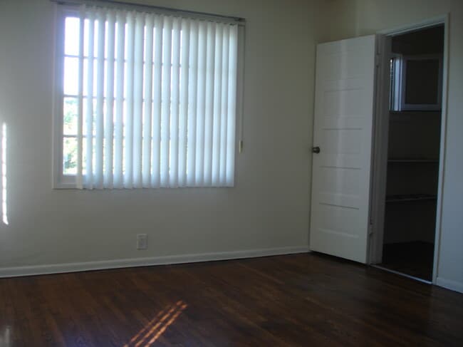 Photo - 3705 Hughes Ave Unit 3705.5