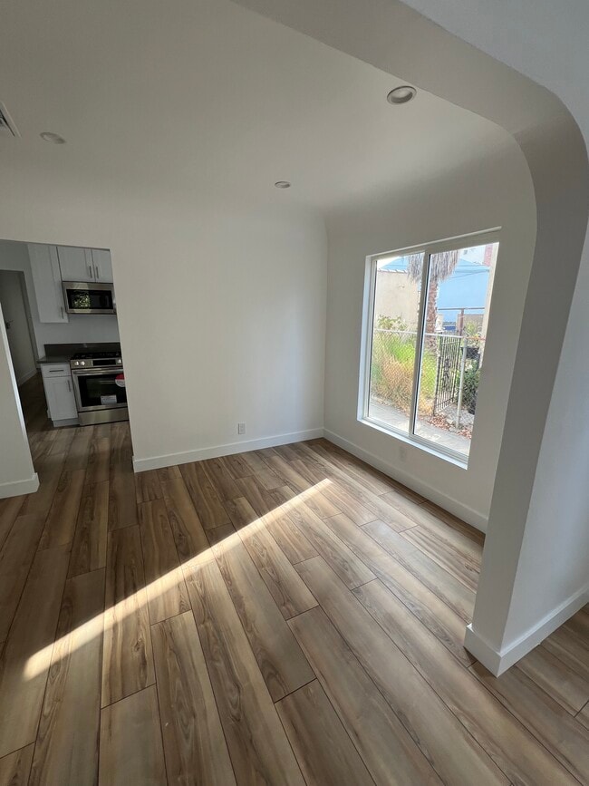 Photo - 3619 Edenhurst Ave