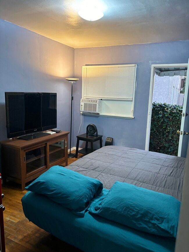 Photo - 11053 1/2 Venice Blvd Unit N/A