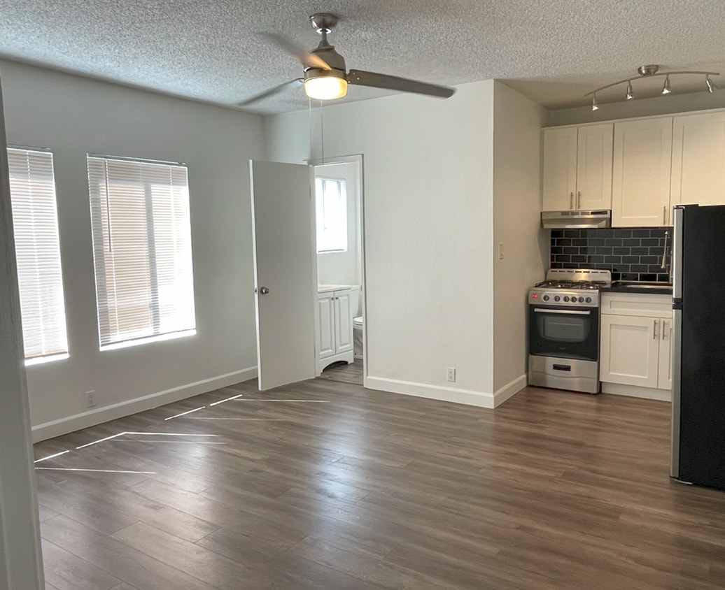 Floor Plan - Small Studio