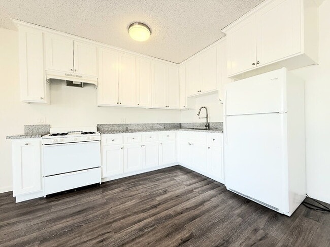 Photo - 2926 1/2 Dalton Ave