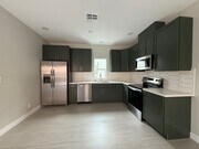 Photo - 323 S Kroeger St