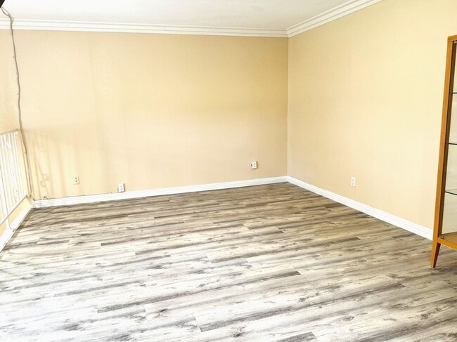 Photo - 17442 Jefferson Ln