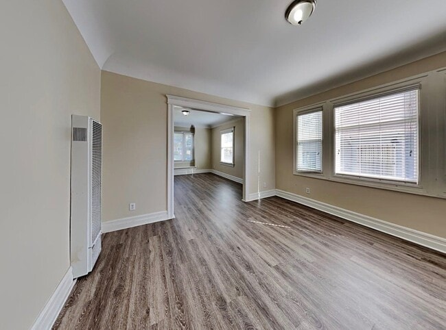 Photo - 940 W Kensington Rd