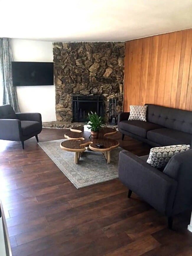 Guest Unit Living Room - 5760 Colodny Dr