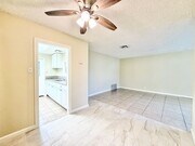 Photo - 45828 Marshall St
