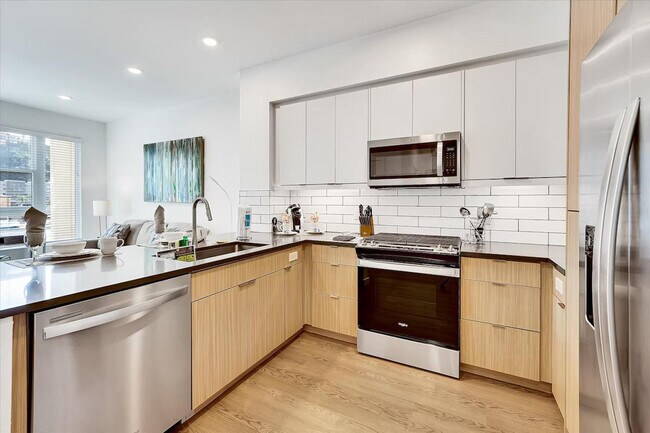 Photo - 593 Camino De La Reina Unit SI ID1287533P