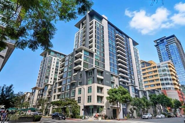 Building Photo - Urban Living in the Heart of Little Italy – 2 Bed / 1 Bath Condo at Acqua Vista Unit 1003