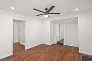 Photo - 605 E Williams St