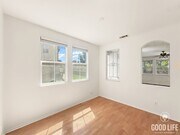 Photo - 3B 2.5BA Townhouse End-Unit in Eastlake Vi...