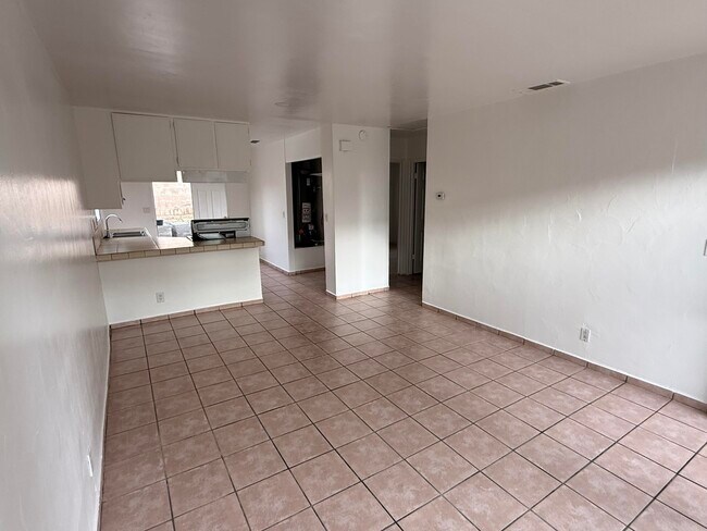 Photo - 9871 Valencia Dr Unit B