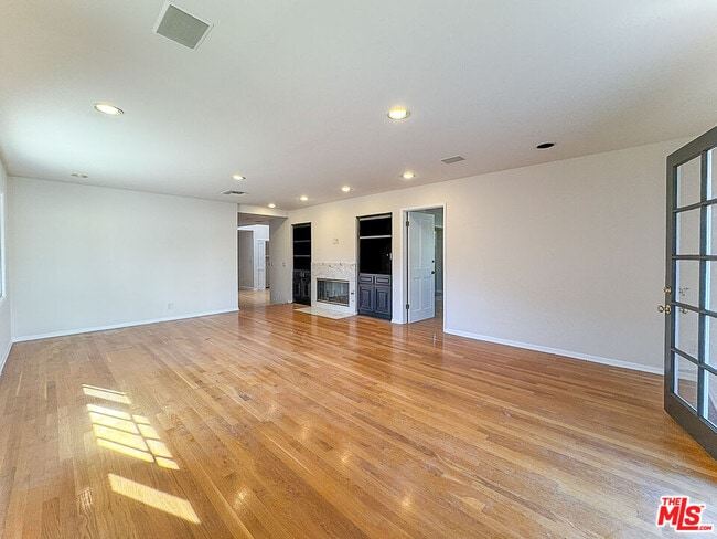 Photo - 2445 22nd St