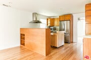 Photo - 653 Vernon Ave