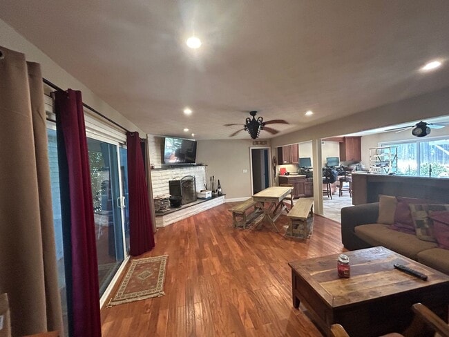 Photo - RURAL CHARM ON TOP OF THE HILLS IN VISTA