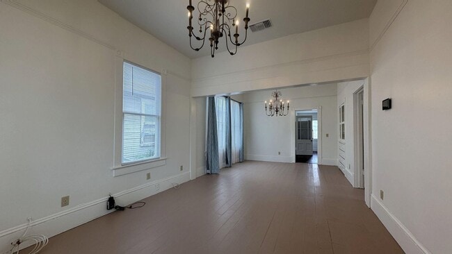 Photo - 256 Nordina St