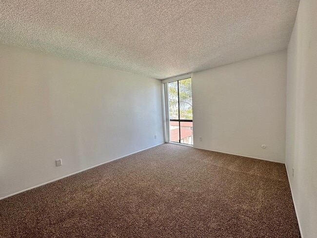 Photo - Upgraded 2 Bedroom Condo in San Carlos!!  Water/Sewer/Trash Included!! Unit 318
